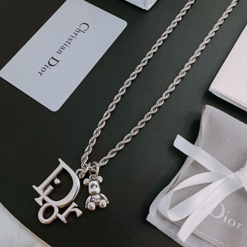 chr1st1an D10r necklaces